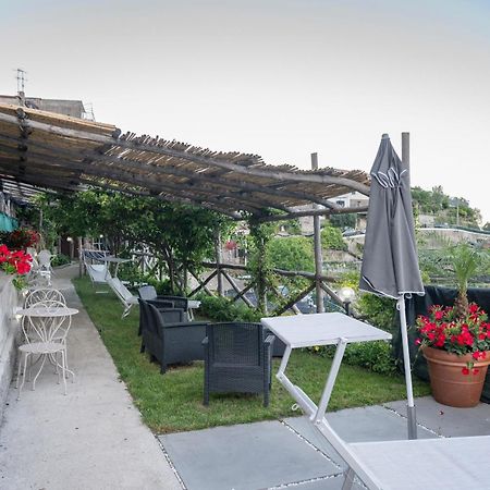 Admiring Amalfi Villa Scala Exterior photo